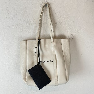 BALENCIAGA everyday tote bag