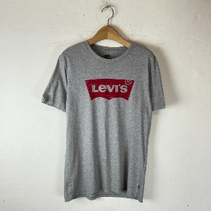 Levi&#039;s t shirt